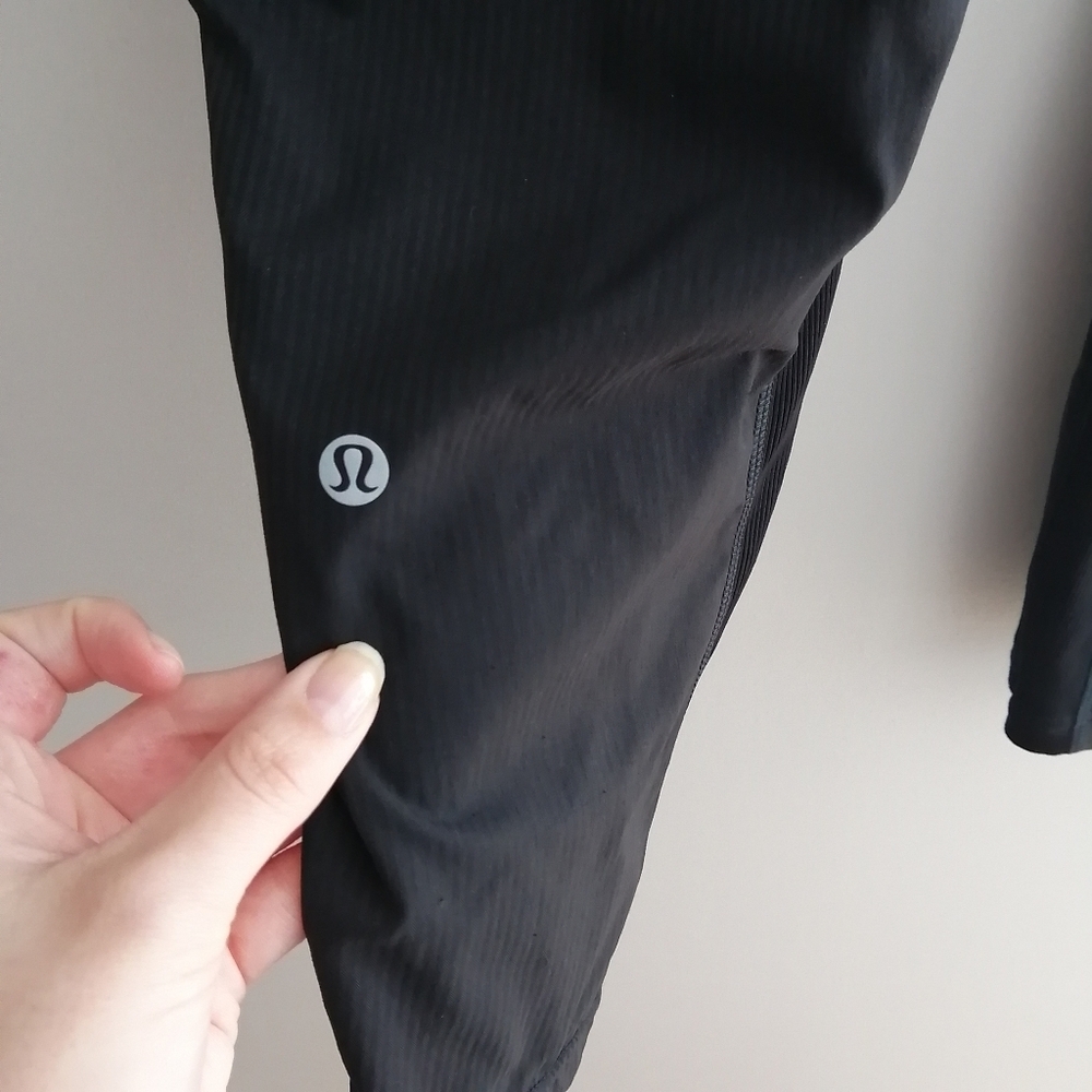 2023 Lululemon Dance Studio Crop Pants 25 Inch Cinch Hems in Black Size 2 - Picture 6 of 13
